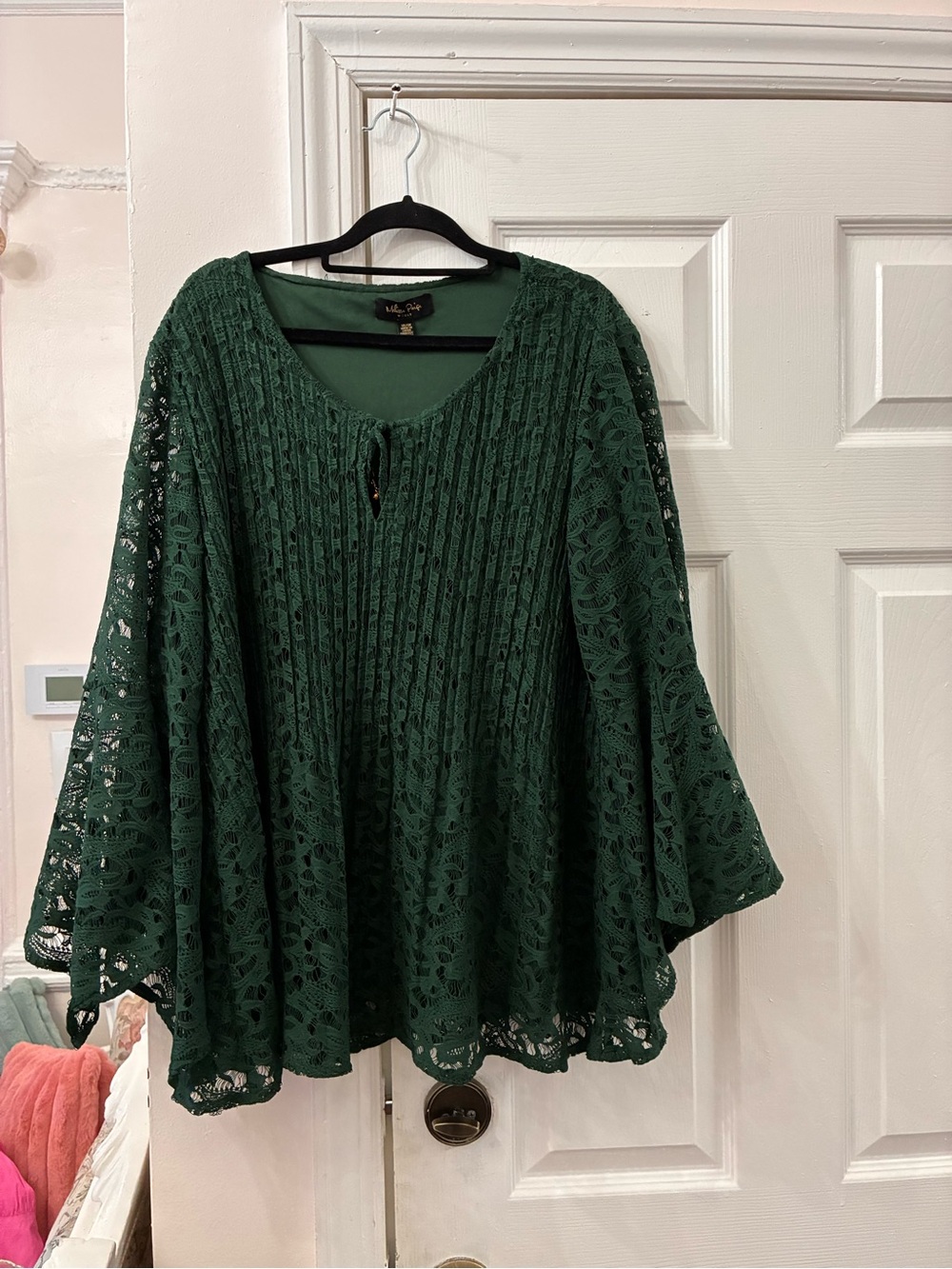 Deep Emerald Lace Bell Sleeve Blouse
